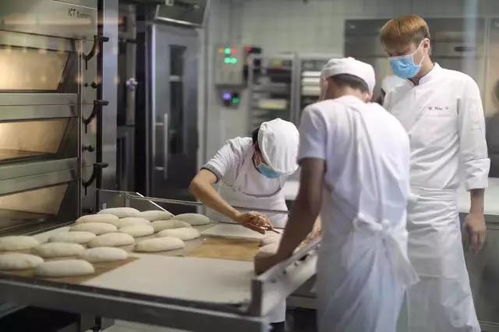 排隊7小時才能喝上的喜茶，竟是這個帥得掉渣的90后男神一手創(chuàng)立